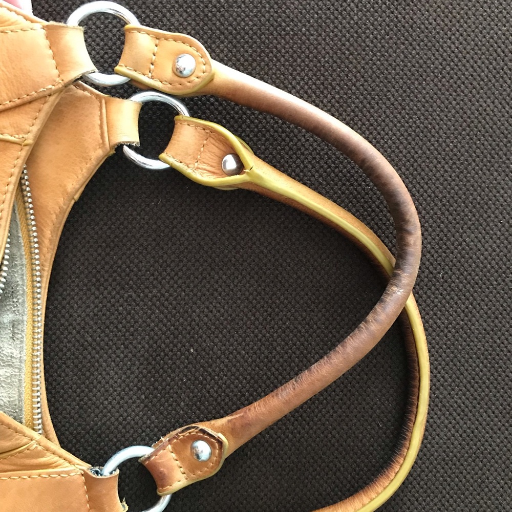 Charles David boho leather bag heavy metal details - Picture 8 of 8